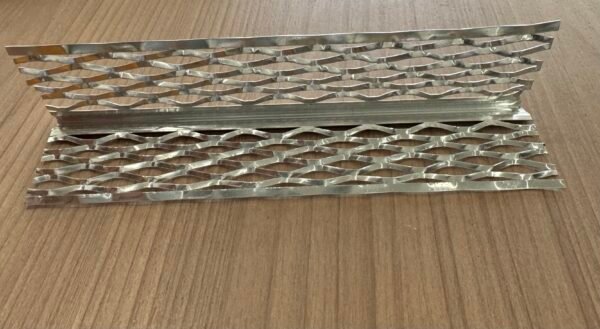 ALUMINUM CORNER BEAD